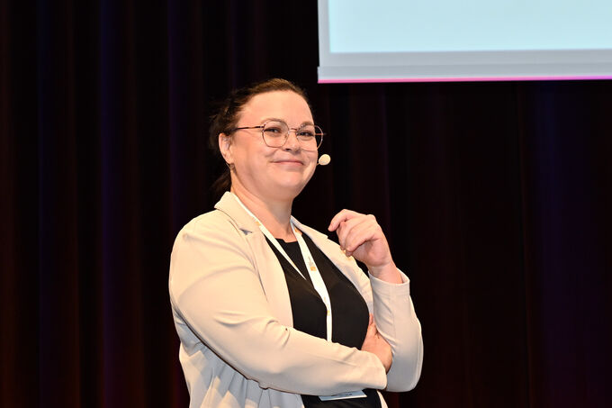 Patricia Rosenauer on stage at the Fenster-Türen-Treff 2026.