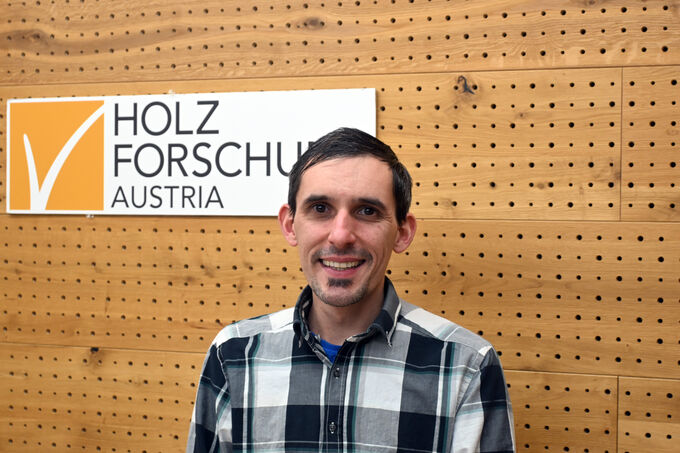 Georg Steiner im Online-Studio der Holzforschung Austria.